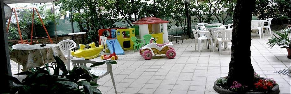 Hotel Villa Del Prato Cucina Romagnola E Possibilita Pacchetto Spiaggia Bellariva Di Rimini ภายนอก รูปภาพ